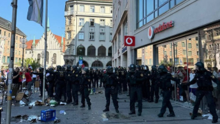 Το ποδόσφαιρο δεν είναι μόνο «εργαλείο» πολιτικής, αλλά και πεδίο εθνικών αντιπαραθέσεων