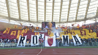 Ρόμα: Έξαλλοι οι οπαδοί, η διοίκηση έβγαλε ζακέτες... στα χρώματα της Λάτσιο!