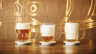 Πώς πρέπει να πίνουμε την μπύρα... Με ή χωρίς αφρό;