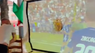 Euro 2024: Ιταλός σεφ πέταξε πίτσα στον προτζέκτορα μετ΄ά τον αποκλεισμό της χώρας του