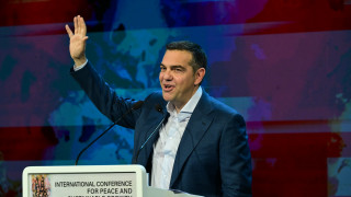 Ξεσπούν τα ΣΥΡΙΖΟτρολ κατά του Τσίπρα - «Πού βρήκαν τα 2,5 εκατ. ευρώ;»