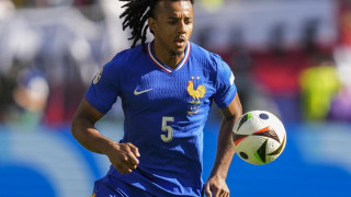 Πανηγύρισαν οι Γάλλοι διεθνείς για την ήττα της ακροδεξιάς στις Γαλλικές εκλογές