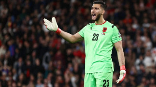 ΑΕΚ: Ο Στρακόσα στα γραφεία της Ένωσης για τις υπογραφές