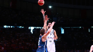 Ελλάδα-Σλοβενία: Το απίστευτο τρίποντο του Τολιόπουλου στη λήξη του ονειρικού πρώτου δεκαλέπτου