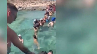 Καταγγελίες στον Μπάλο: Οι εικόνες που κάνουν τον γύρο του διαδικτύου