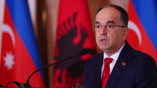 Πρόκληση από τα Τίρανα: Ο Αλβανός πρόεδρος σε τελετή για τη «γενοκτονία των Τσάμηδων»