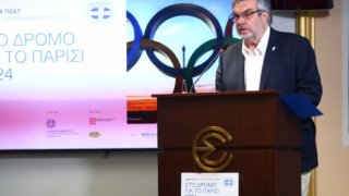 Παρίσι-Πέτρος Συναδινός: Οι 101 συμμετοχές και η εθνική ομάδα μπάσκετ