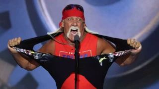 Χαλκ Χόγκαν: Έσκισε τα ρούχα του για τον Τραμπ (vid)