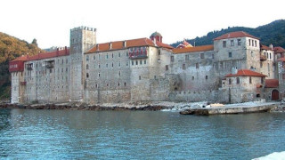 Άγιο Όρος: Αναστάτωση για ενδεχόμενη αστυνομική έφοδο στη Μονή Εσφιγμένου