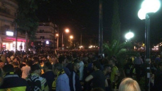 «Κάηκε» η Νέα Φιλαδέλφεια από τους οπαδούς της ΑΕΚ (vids)