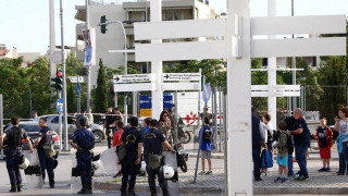 Το βίντεο του προπηλακισμού του δημοσιογράφου από οπαδούς (video)