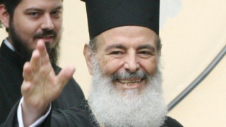 ΣΟΚ: Βουλευτής ζητά εκταφή του πρώην αρχιεπισκόπου Χριστόδουλου!