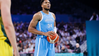 Αντετοκούνμπο: «Ξέρω πως με είδες ο μπαμπάς μου με την ελληνική σημαία από τον παράδεισο και χόρευε»