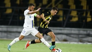 Οι καλύτερες φάσεις και τα γκολ από το Άρης-Ελμπασάνι