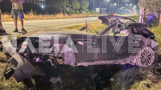 Πύργος: Οδηγός προσέκρουσε σε μεταλλικές κολώνες και διαμελίστηκε!