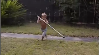 Ντουπλάντις: To βίντεο με τον 5χρονο εαυτό του να εξασκείται στο άλμα επί κοντώ