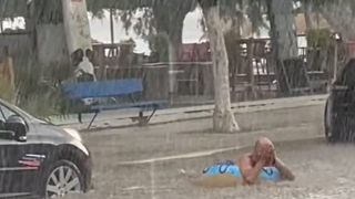 Φωκίδα: Κολύμπησε στα νερά των βουλομένων φρεατίων και το... απόλαυσε!