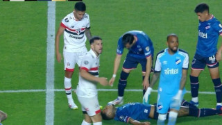 Σοκ στη Βραζιλία: Ποδοσφαιριστής της Νασιονάλ κατέρρευσε στο γήπεδο