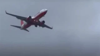 Τυφώνας στην Ιαπωνία: Αεροπλάνο δεν μπορεί να προσγειωθεί-Σοκαριστικό βίντεο