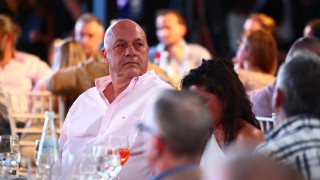 Μπέος-Στα «χέρια» με Μαυραγάνη λόγω... Κασσελάκη: «Είναι Μίκι Μάους»