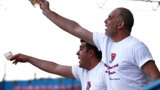 «Κόκκινο» πανί Μπακασέτας, Μελισσανίδης, Αραβίδης στη Νέα Σμύρνη