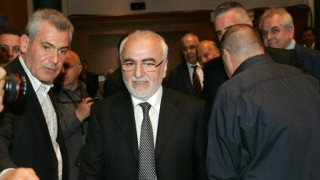 «Kαρφί» Σαββίδη για Ολυμπιακό στο ΑΠΘ και η... κίτρινη γραβάτα