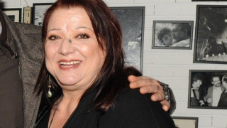 Η αντίδραση της Τζέσυ Παπουτσή όταν γνώρισε τη Μενεγάκη (ΒΙΝΤΕΟ)