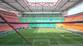 Βγήκαν τα...μαχαίρια στο Μιλάνο για το      πότισμα!