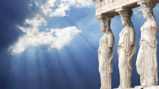 Στην Ελλάδα  εμείς  δεν  φταίμε  ποτέ,  για τίποτε…