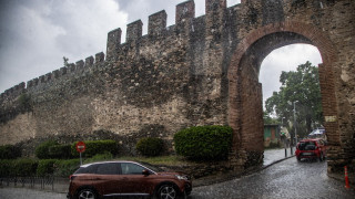 Καιρός: Δεύτερο κύμα κακοκαιρίας με βροχές, καταιγίδες και πτώση της θερμοκρασίας
