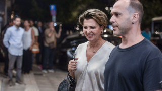 ΣΥΡΙΖΑ-Ένταση στην Κουμουνδούρου: «Μάθατε στις καρεκλίτσες, ντροπή σας, νούμερα!» (vid)