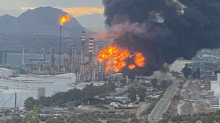 Φωτιά στις εγκαταστάσεις της Motor Oil-Προειδοποιητικό μήνυμα από το 112