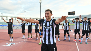 «Ασπρόμαυρο» πάρτι με πρωταγωνιστή τον... πρωτάρη Τσαλόφ! (vid)