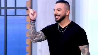 Απορία Τριαντάφυλλου: «Τι είναι το non binary;»