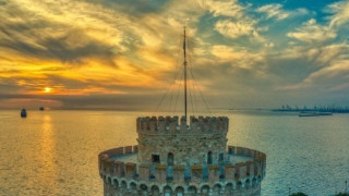 Καλοκαίρι μέχρι την Κυριακή και μετά «βουτιά» της θερμοκρασίας