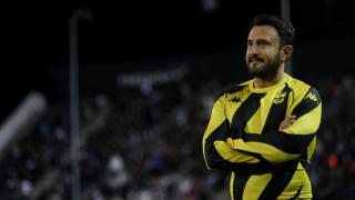 Τα... «αγάλματα» του Καρυπίδη στην Τούμπα