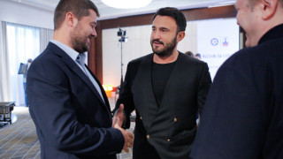 Καρυπίδης-Γκαγκάτσης: Η πρώτη χειραψία σε επίπεδο... ΕΠΟ