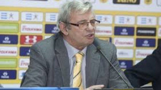 Σε αναμμένα κάρβουνα          κάθονται στον ΑΣ Αρης