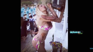 Τουρκάλες πασαλείφτηκαν με σοκολάτα στη Μύκονο! (video)