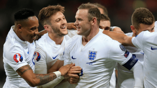 Κόντρα        στην παράδοση          η      Αγγλία