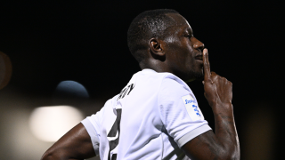 Καμαρά: «Μου αρέσει να κυνηγώ το γκολ» - Η κορυφή και το... καρπούζι