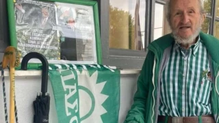 ΠΑΣΟΚ: Αυτός είναι ο πιο φανατικός ψηφοφόρος-Η... μυθική εμφάνιση στην κάλπη