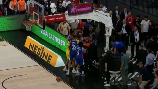 Εφές-Φενέρμπαχτσε: Χαμός με Μπιμπέροβιτς με Μπράιαντ