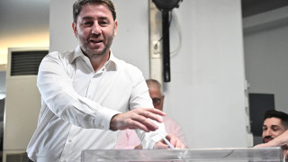 Εκλογές ΠΑΣΟΚ: Μεγάλο προβάδισμα Ανδρουλάκη δείχνουν τα πρώτα αποτελέσματα