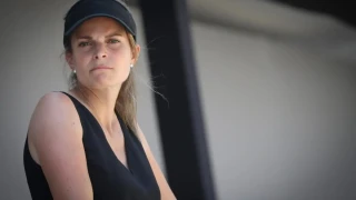 Αθηνά Ωνάση-«Δεν βλέπεται ο Σκορπιός πια, ερημώνουν τα κτίρια, τα κουφάρια»