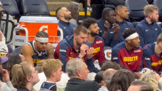 Ντένβερ Νάγκετς: «Αχάμπαρος» Γιόκιτς, έκοβε τα νύχια του στον πάγκο!