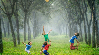 Τα επιδόματα και οι κόφτες (υπουργείο Οικογένειας ακούει;)