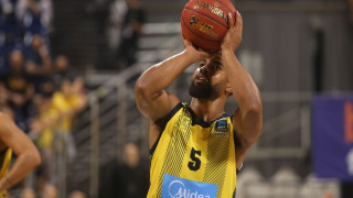 Άρης: Αποδοκιμασίες στο φινάλε - Χειροκρότημα στον Ντε Τζούλιους