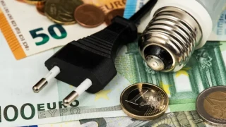 Τέλος στα σταθερά μπλε τιμολόγια ρεύματος από το 2025