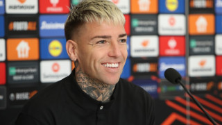 Μπράντον Τόμας: Το πάρτι του Ισπανού για το αγοράκι που περιμένει